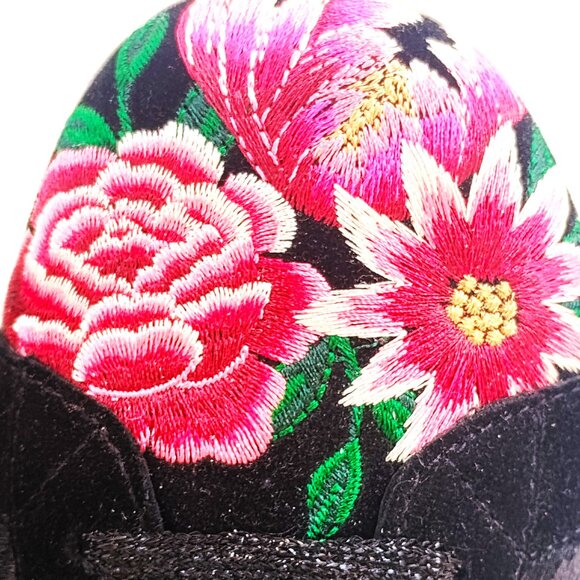 Johnny Was Embroidered Floral Leopard Sneakers Size 9 EUC - Picture 4 of 6